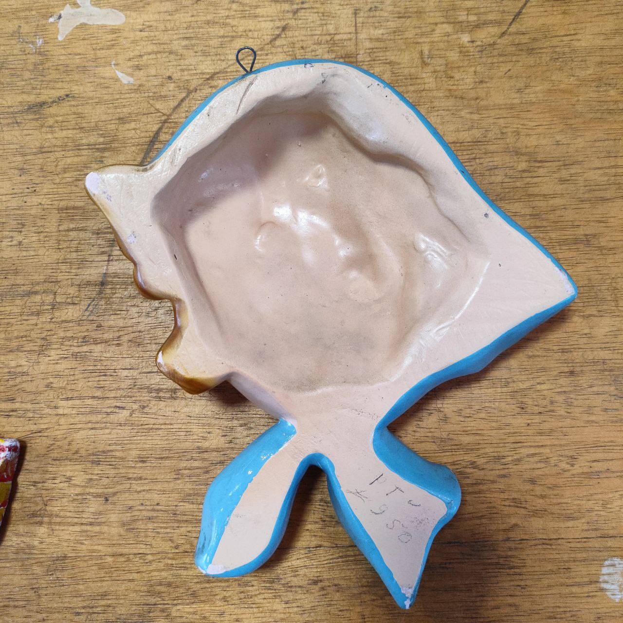 Gipssilhouette eines Mädchens | 1950er Jahre