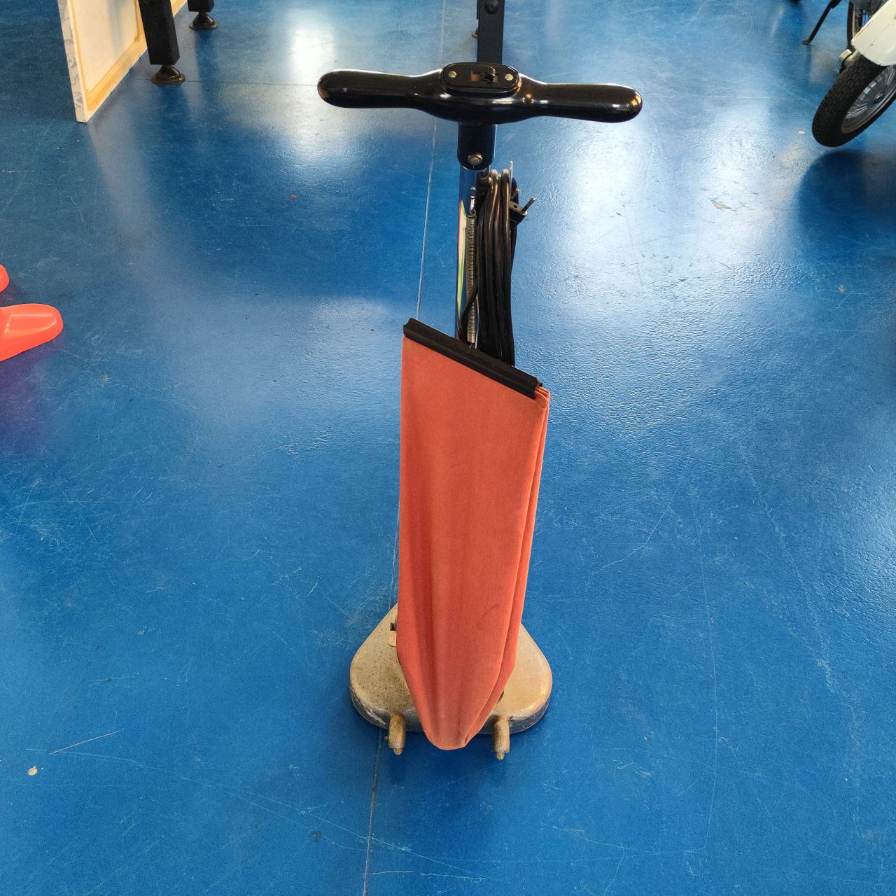 Tapies - floor polisher | 1960s