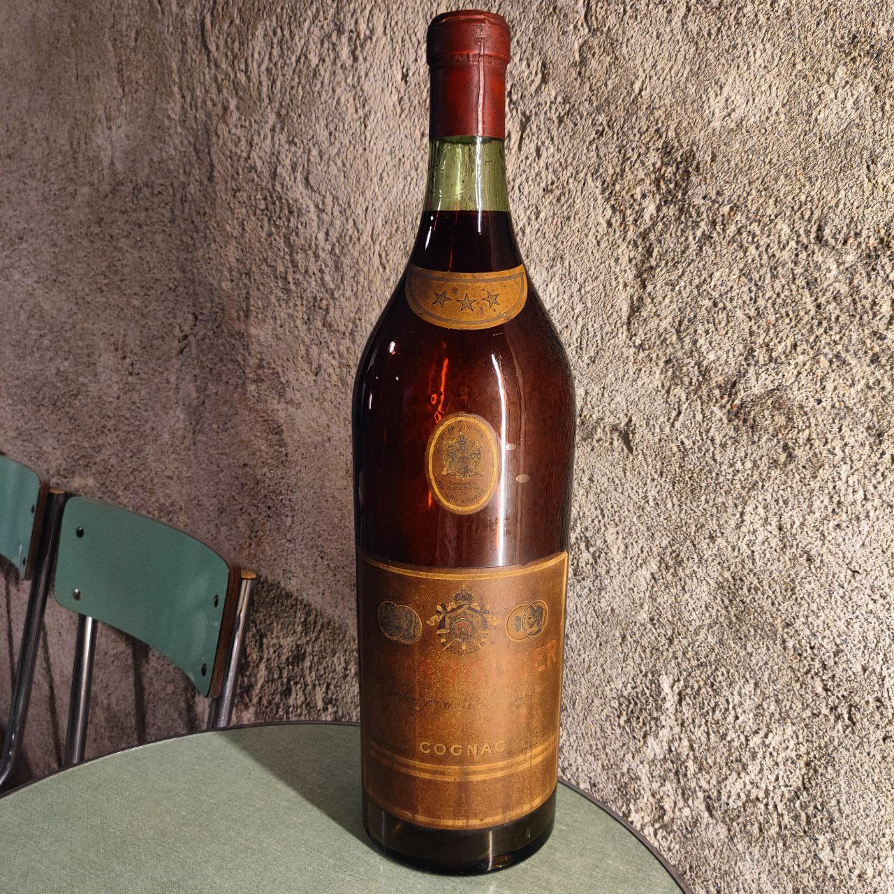 Exhibition bottle - Cognac Courvoisier