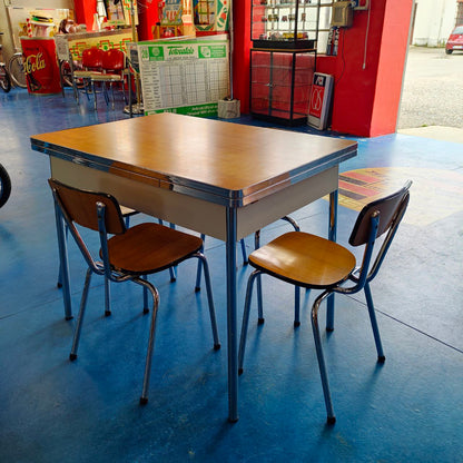 Extendable table with chairs | 70's