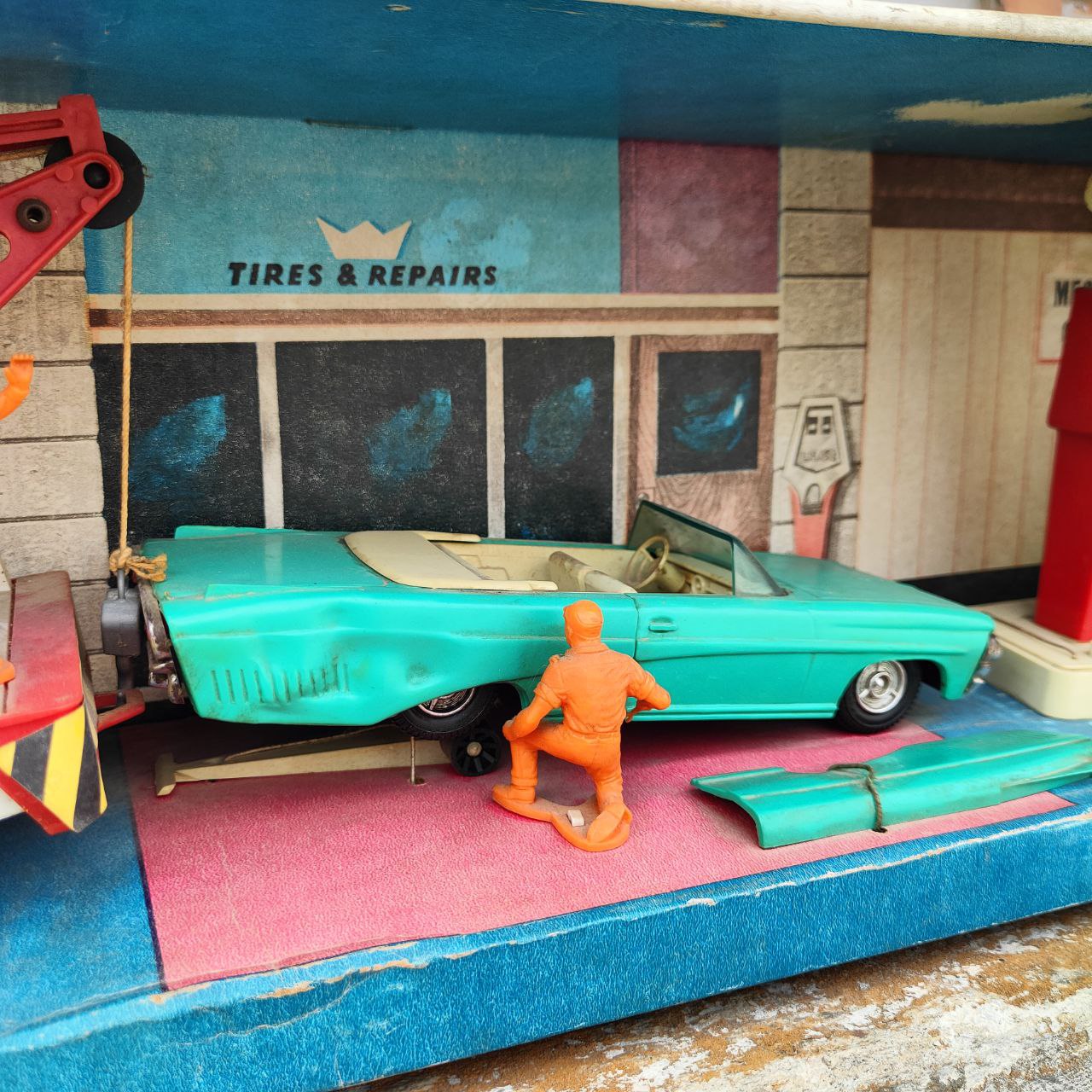 Johnny Seven, Service Station - Topper Toys | Anno 1963