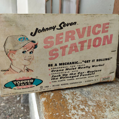 Johnny Seven, Service Station - Topper Toys | Anno 1963