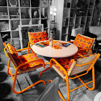 Space Age Table and Chairs | 70's