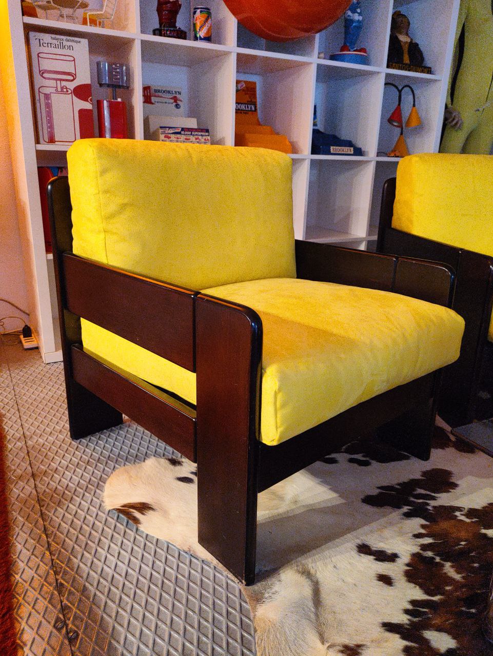 Armchair in wood and velvet | 70's