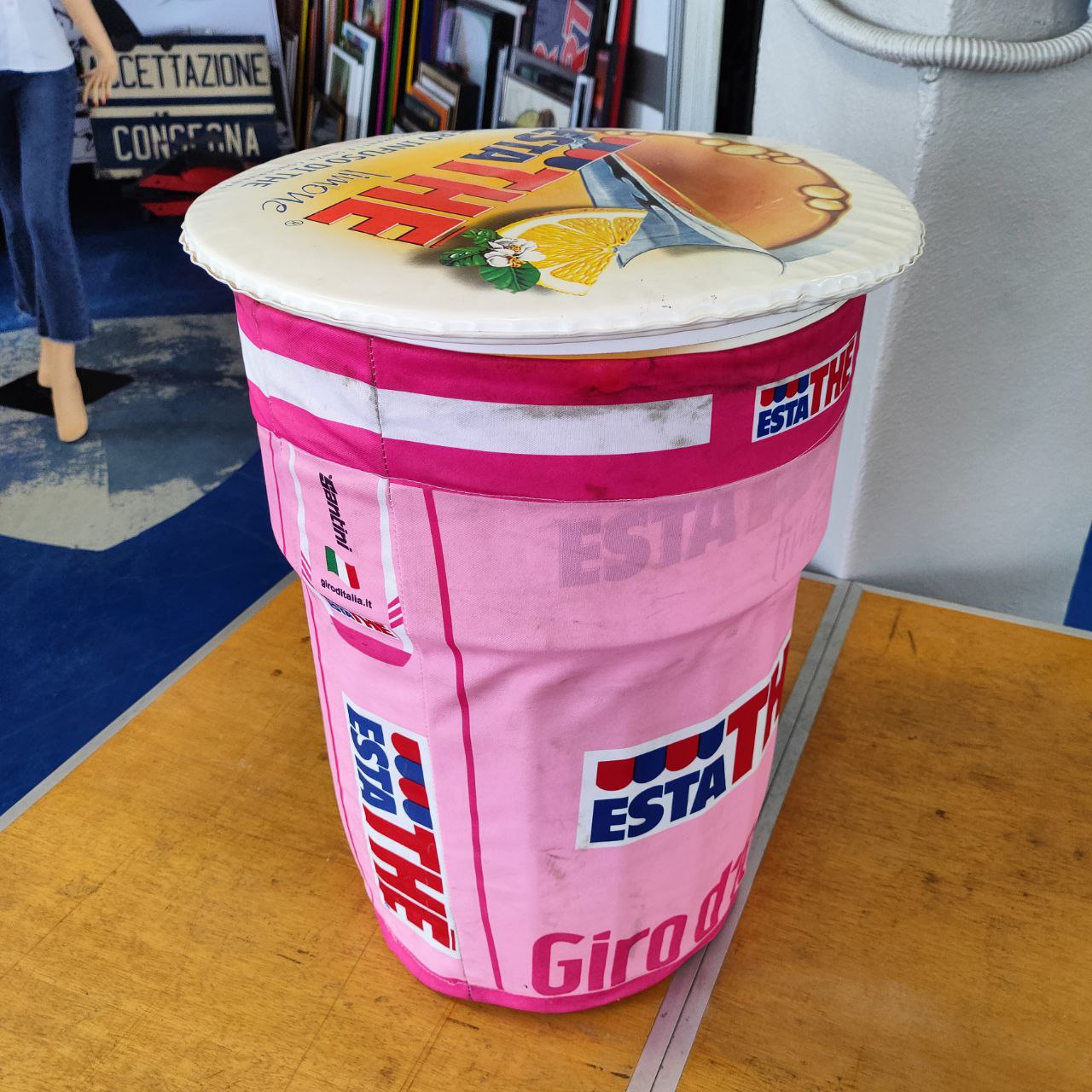 Advertising pouf Estathé - Giro d'Italia