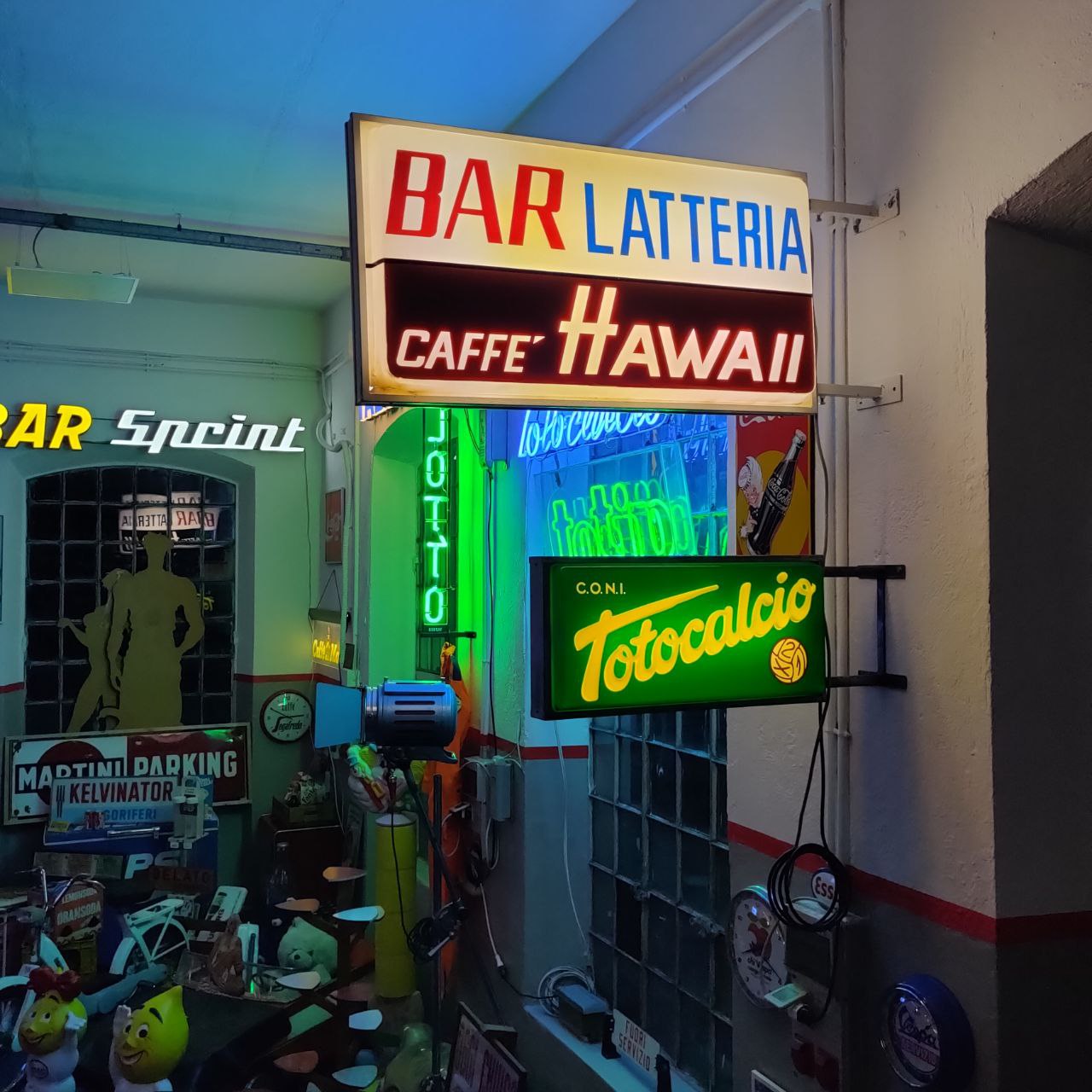 Insegna luminosa - Bar Latteria - Caffè Hawaii | Anni '70