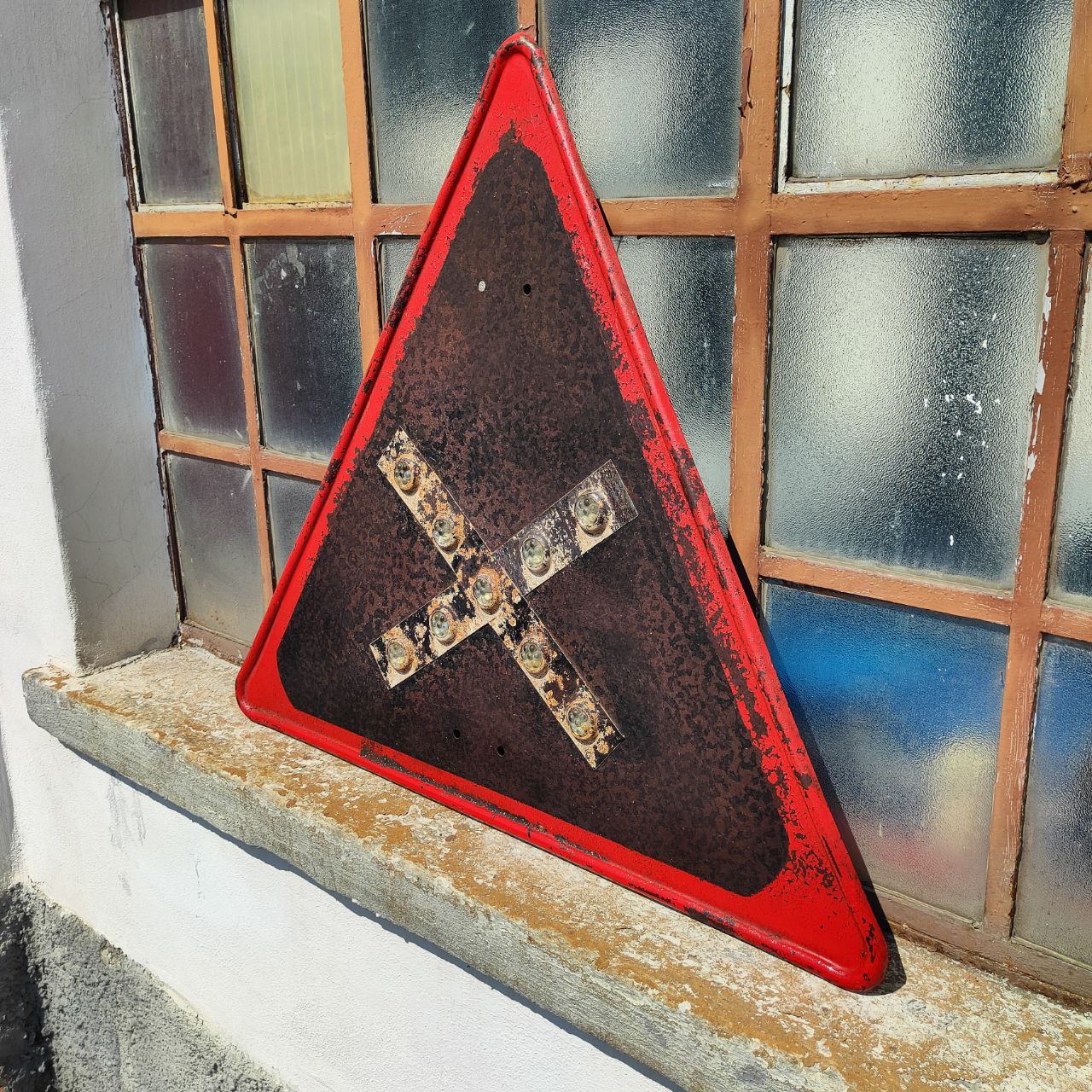 Insegna - Passaggio a livello, croce di Sant'Andrea | Anni '60