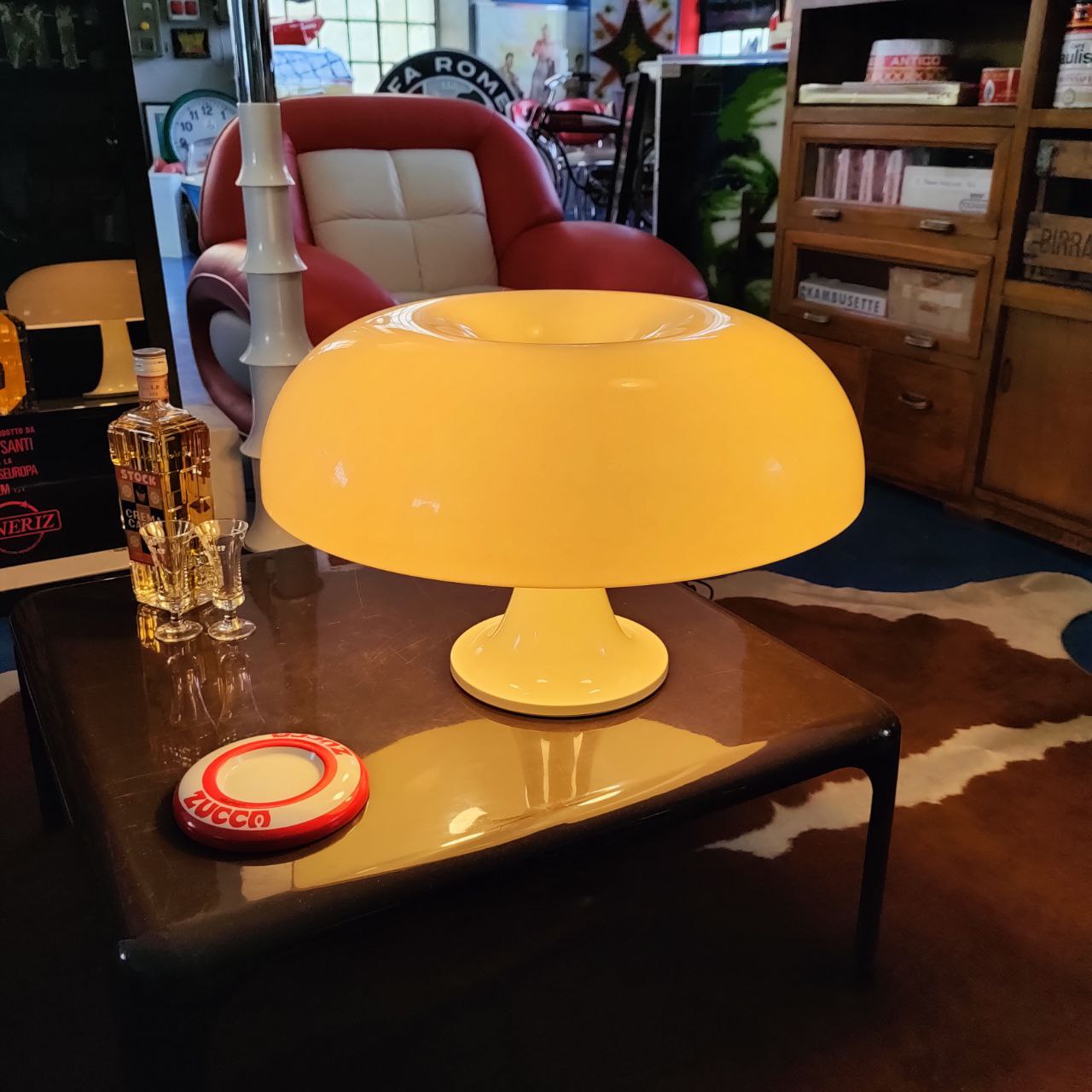 Table Lamp - Artemide Nesso | 1970s – VintageWorldMilano