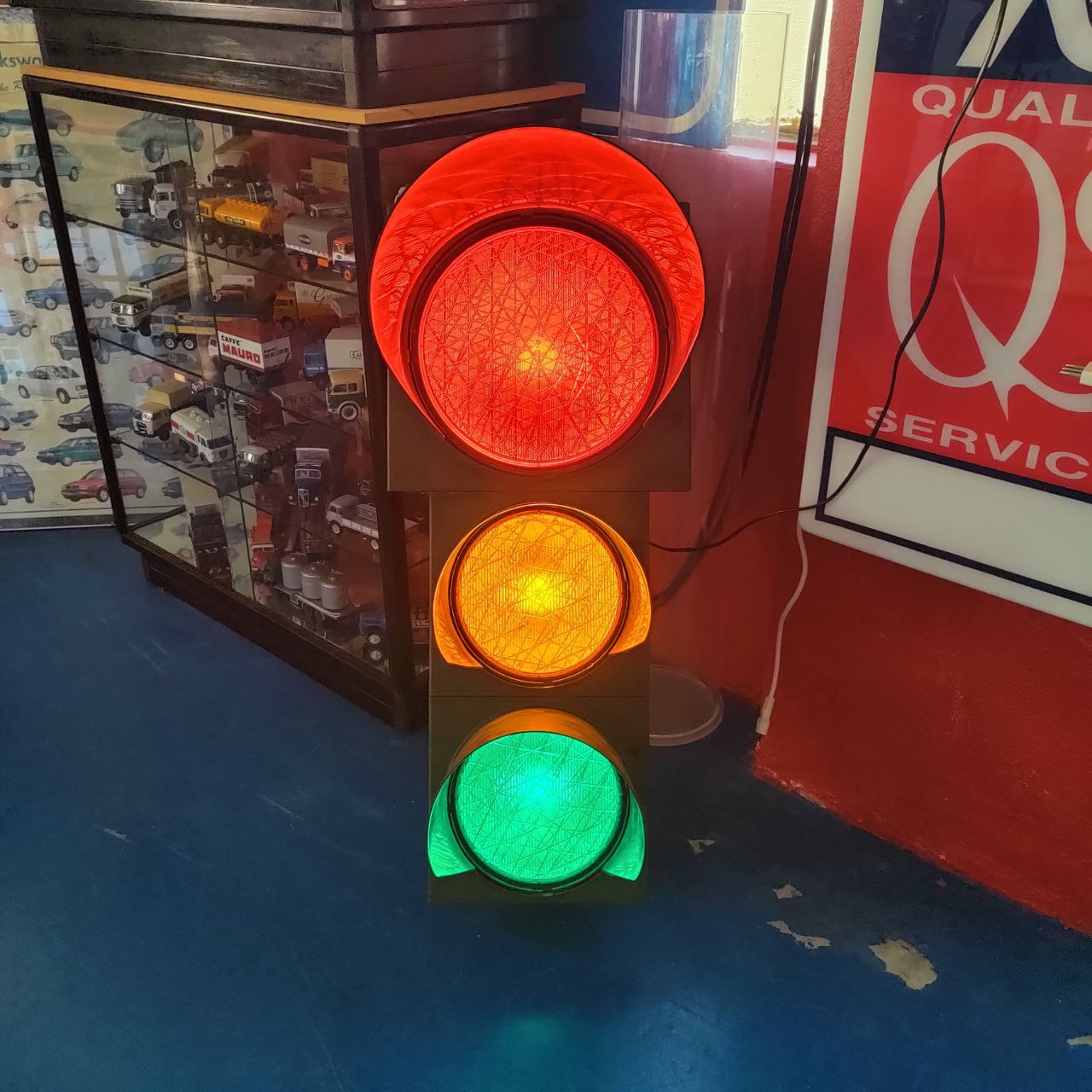 Traffic light | 1990s