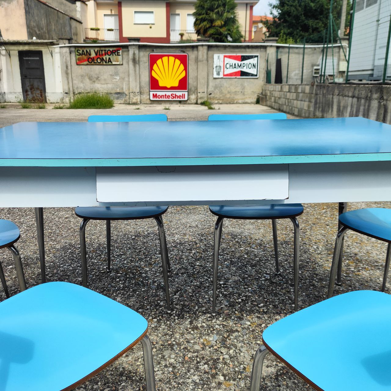 Tisch und Stühle aus Resopal | 1970er Jahre