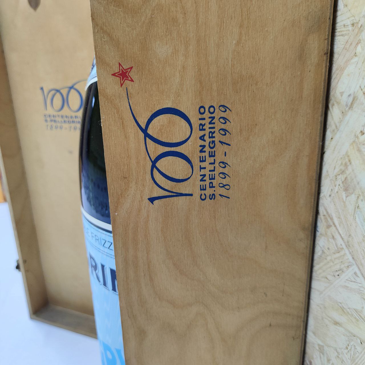 Bottiglia espositiva - Acqua San Pellegrino - centenario | 1999