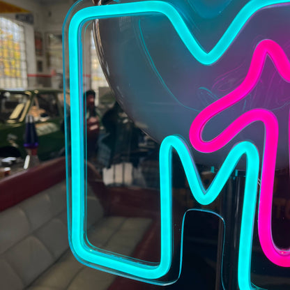 Insegna luminosa - MTV, Music Television