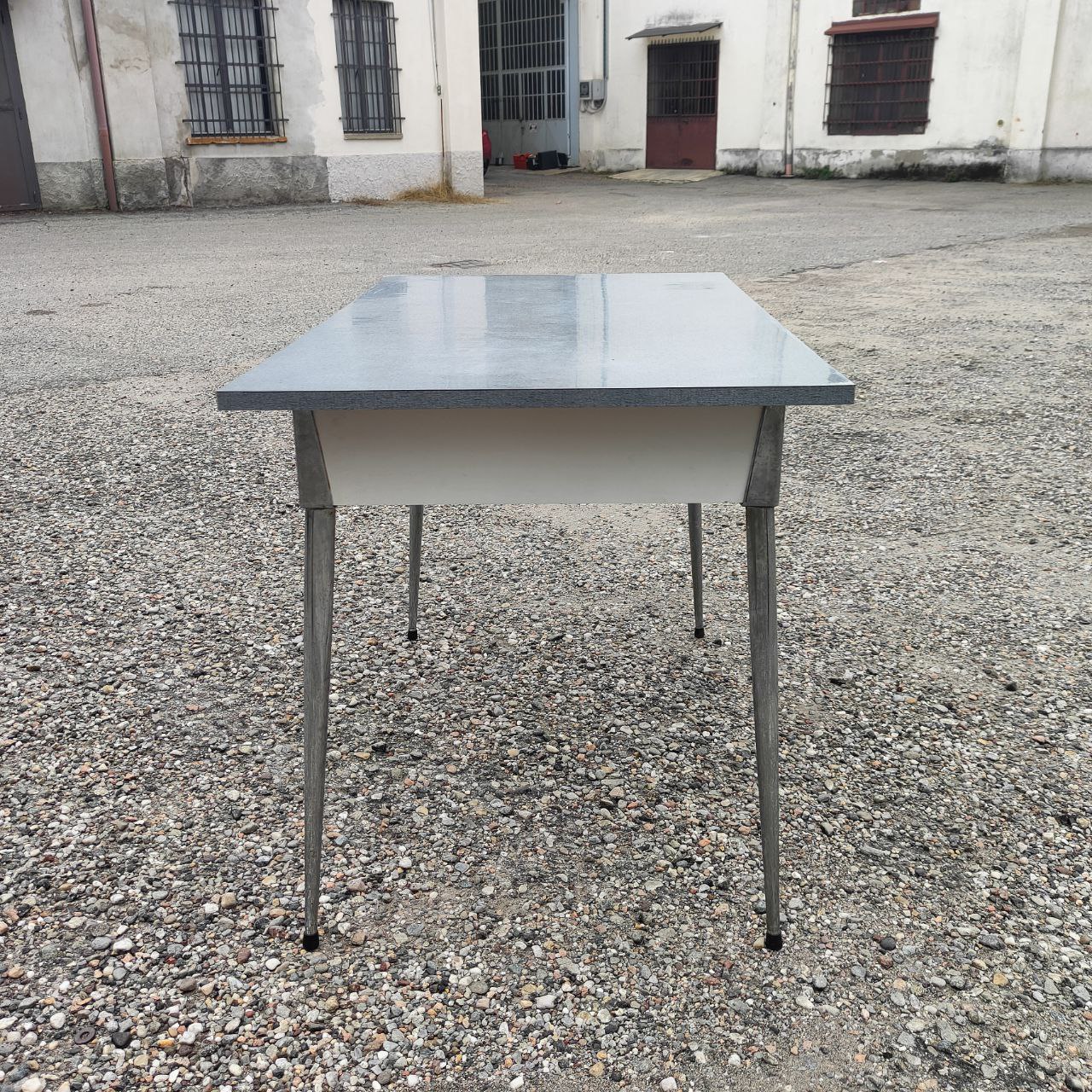 Tisch und Stühle aus Resopal | 1970er Jahre