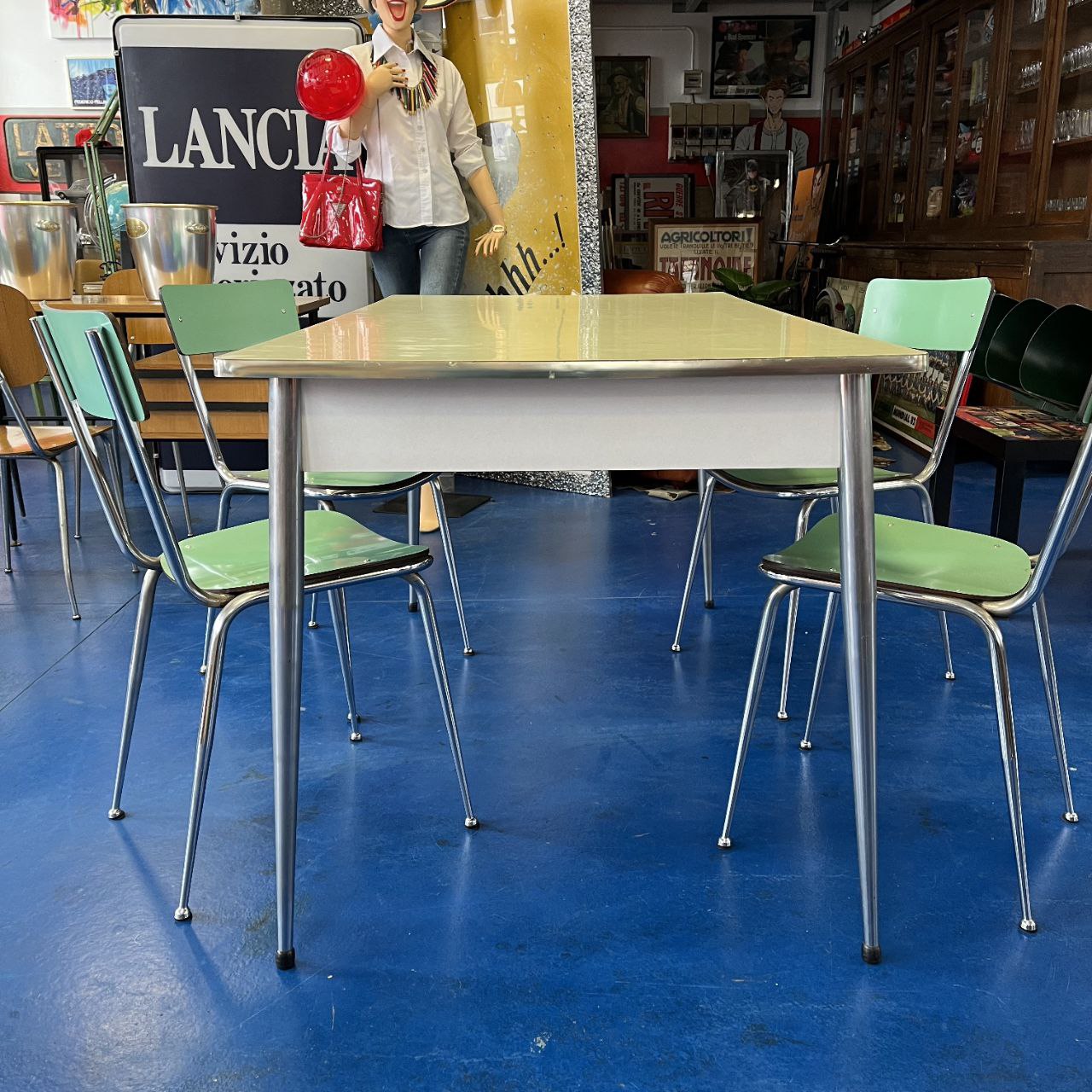 Tavolo in formica con sedie | Anni '70