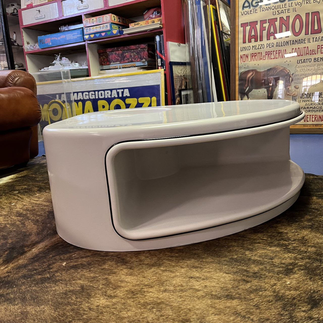 Angoliera con portavaso e portariviste | Anni '70