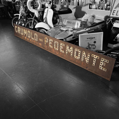 Insegna con gemme rifrangenti - Grumolo Pedemonte | Anni '30