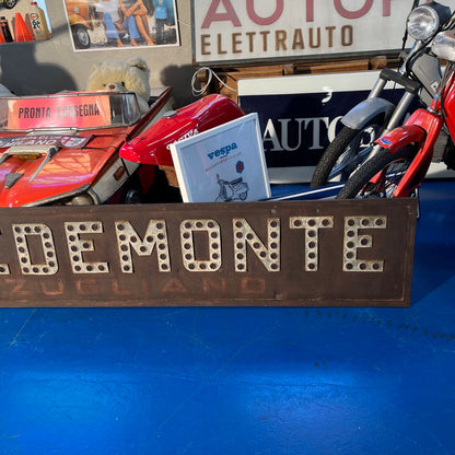 Insegna con gemme rifrangenti - Grumolo Pedemonte | Anni '30