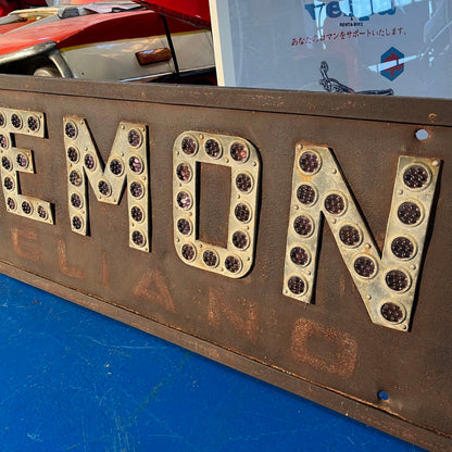 Insegna con gemme rifrangenti - Grumolo Pedemonte | Anni '30