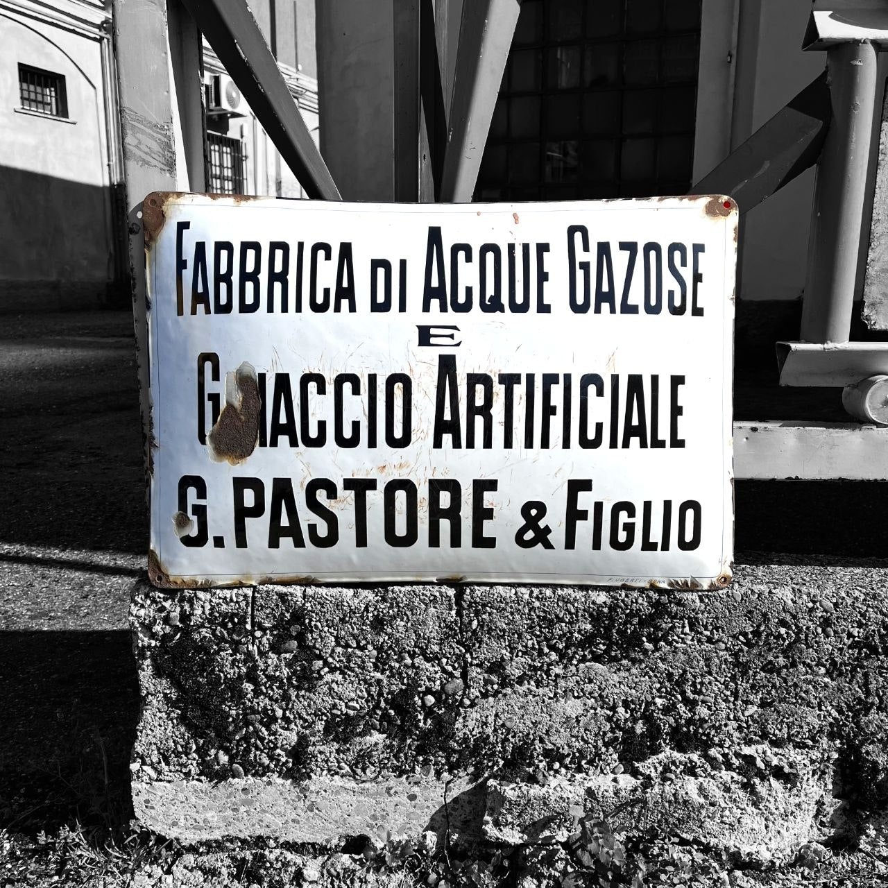 Targa smaltata - Fabbrica di Acque Gazose e Ghiaccio Artificiale | Anni '30