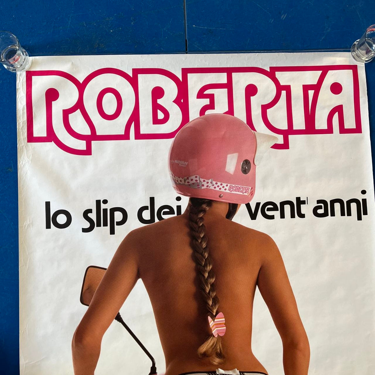 Manifesto pubblicitario - Roberta lo Slip dei vent'anni - Piaggio Vespa (1988)